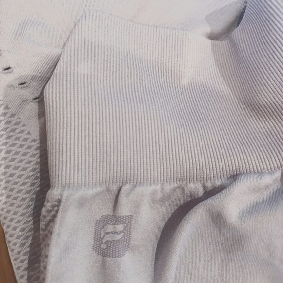 PRICEDROP FABLETICS leggings - Picture 3 of 8